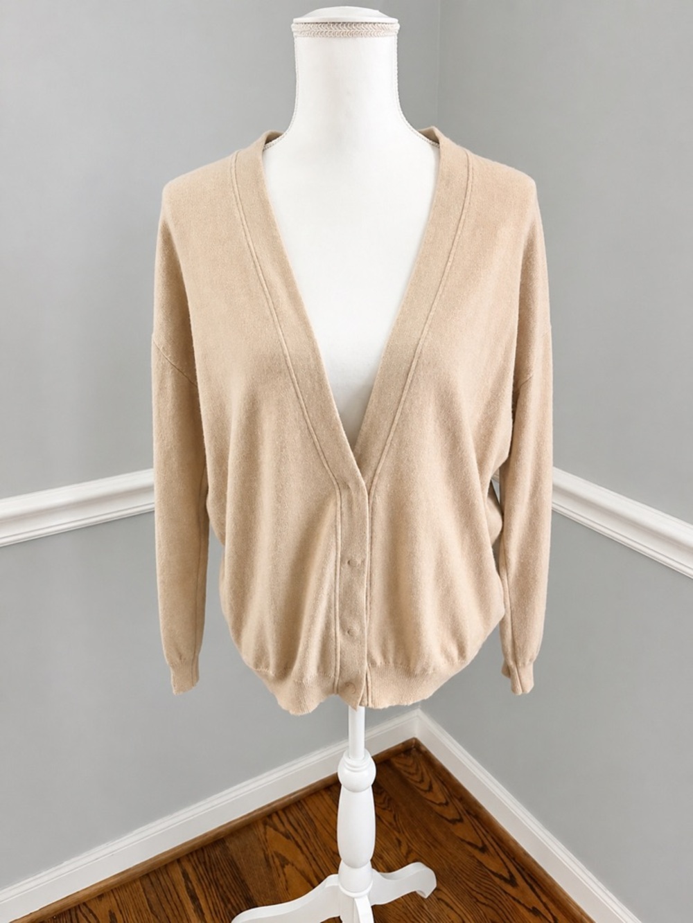 Brunello Cucinelli 100% Cashmere Cardigan Beige Snap Front Italy Size M